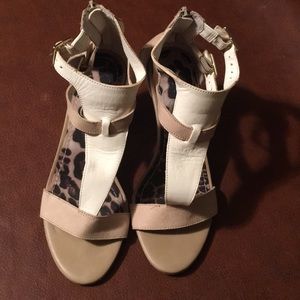 Jessica Simpson heels